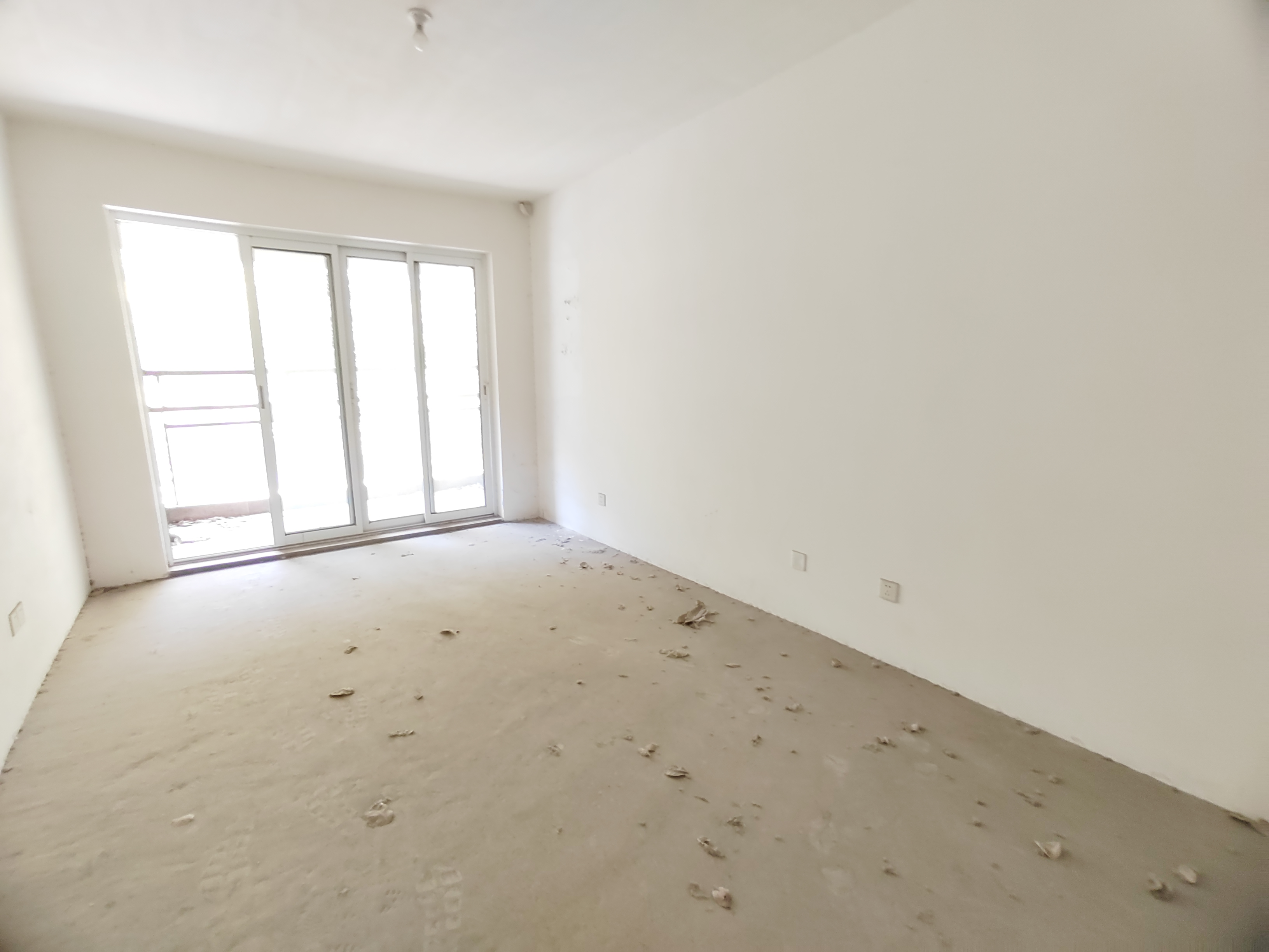 天安花园 4室2厅3卫 303m&sup2;