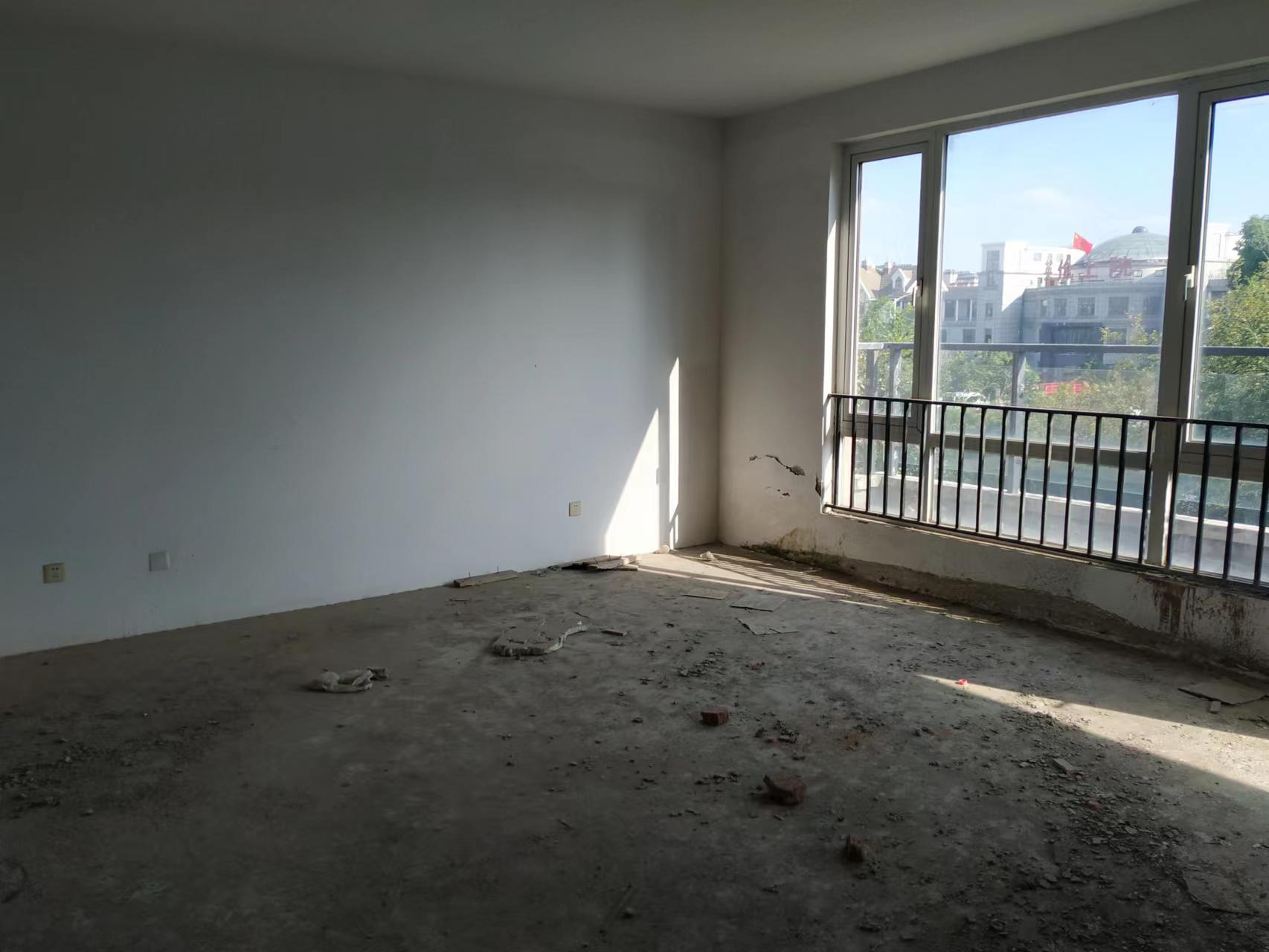 第九园 5室3厅3卫 360m&sup2;