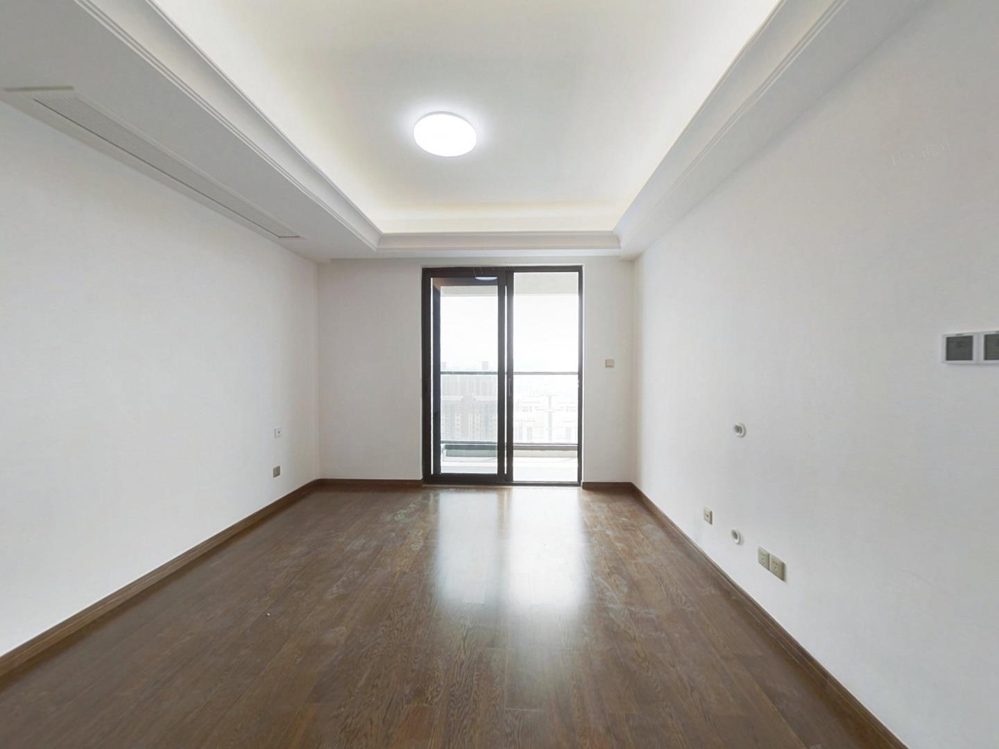 雍华府 3室2厅2卫 98.63m&sup2;