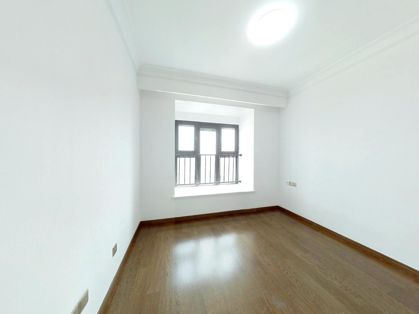 雍华府 3室2厅2卫 98.63m&sup2;