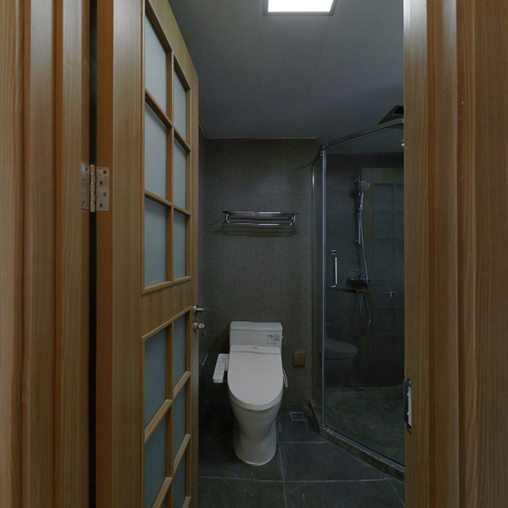 雍华府 3室2厅2卫 98.63m&sup2;