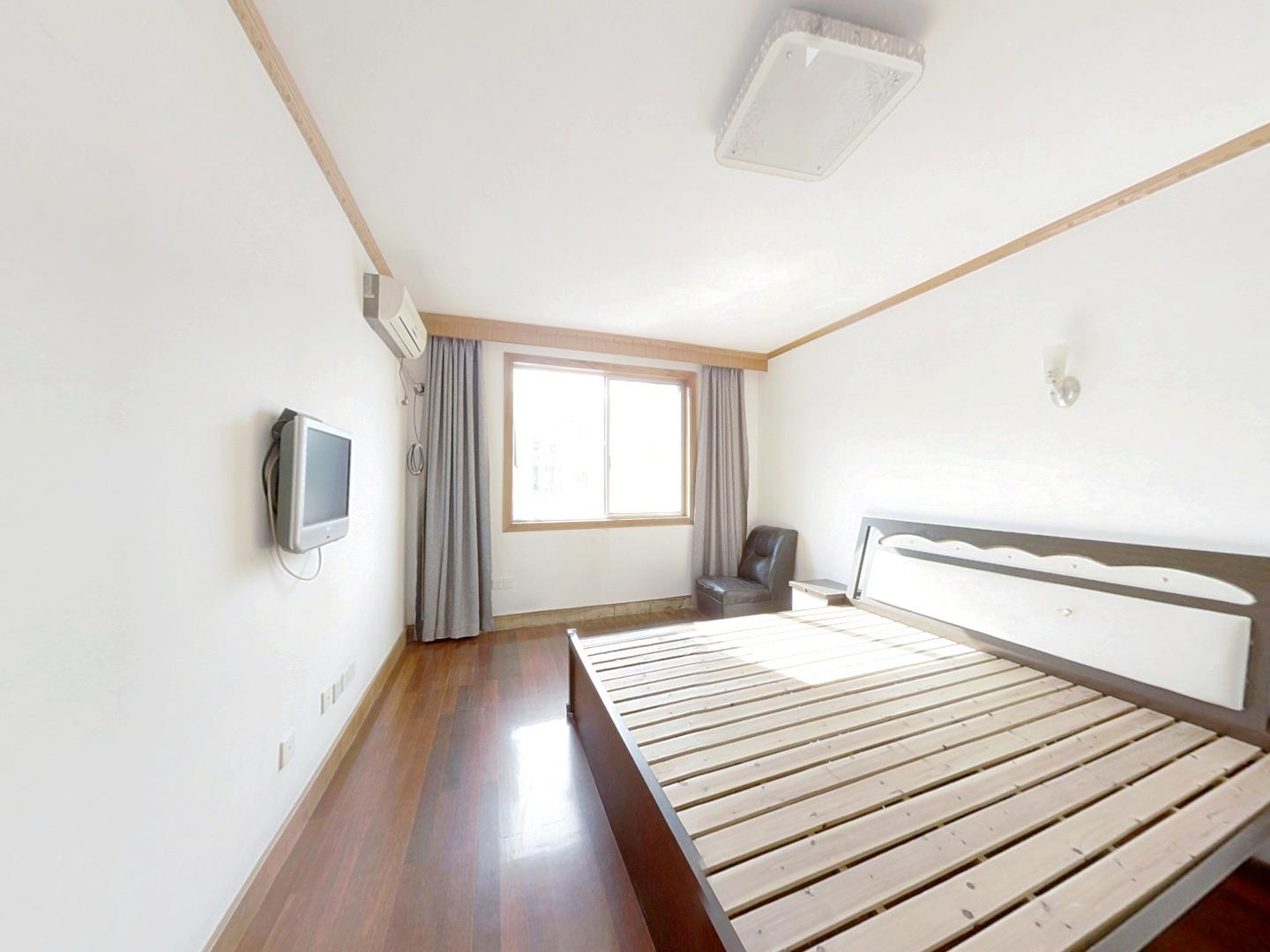 鸿运城市花苑 2室1厅1卫 72m&sup2;