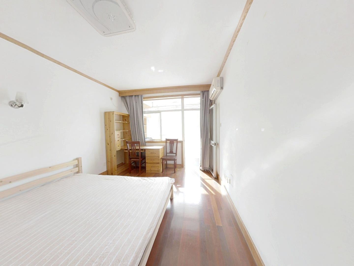 鸿运城市花苑 2室1厅1卫 72m&sup2;