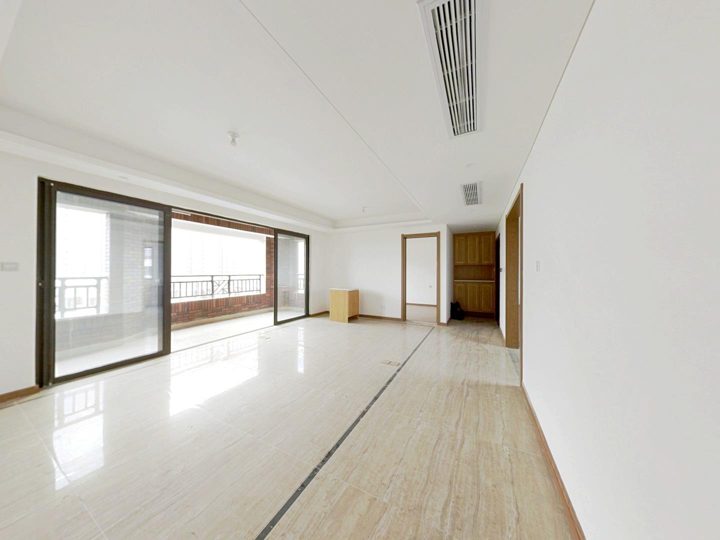 佳期漫 5室2厅2卫 143.00m²
