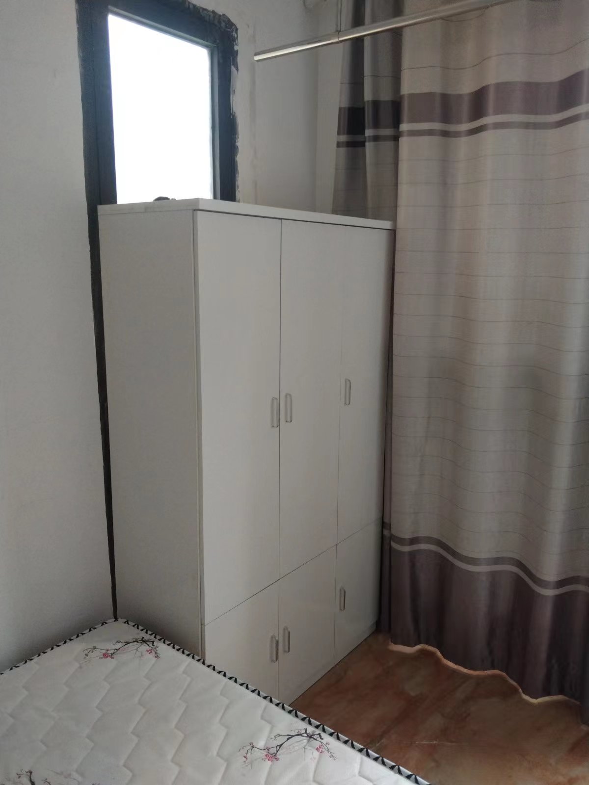 绿地新里城 3室2厅2卫 116m&sup2;