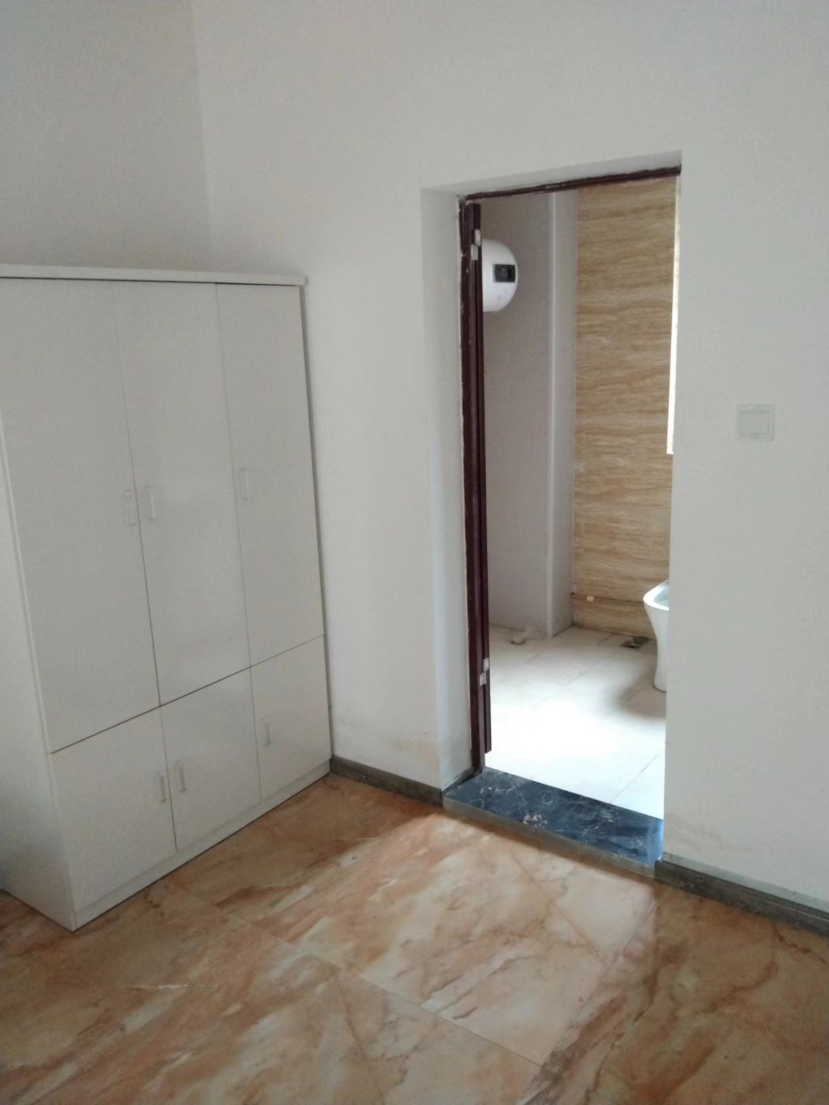 绿地新里城 3室2厅2卫 116m&sup2;