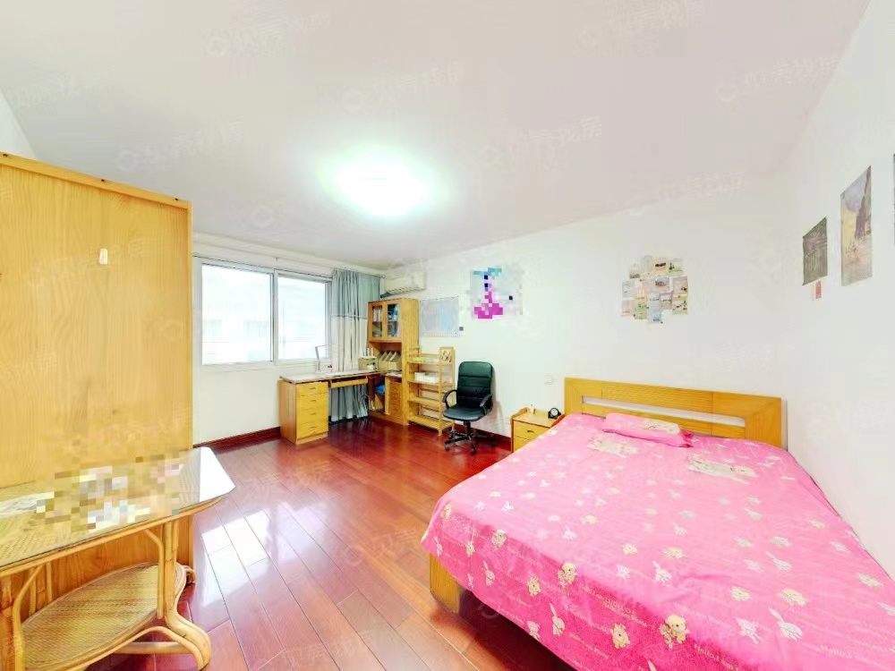 东昇花园 5室3厅2卫 258.00m&sup2;