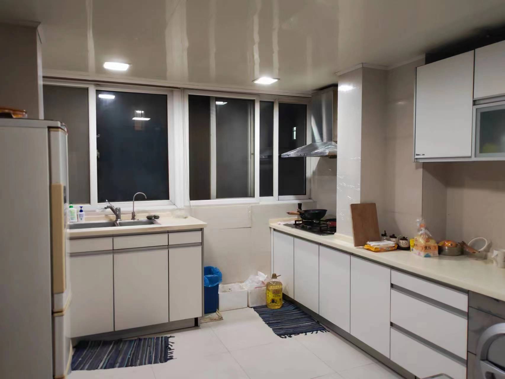 东昇花园 5室3厅2卫 258.00m&sup2;