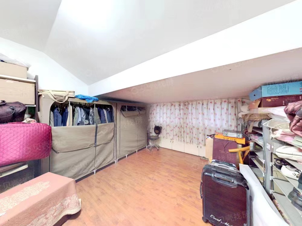 东昇花园 5室3厅2卫 258.00m&sup2;