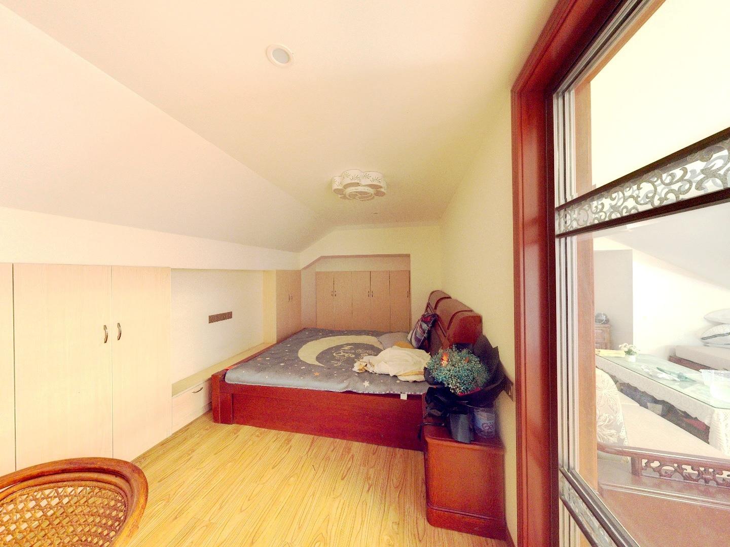 华强城 5室2厅2卫 185.8m&sup2;