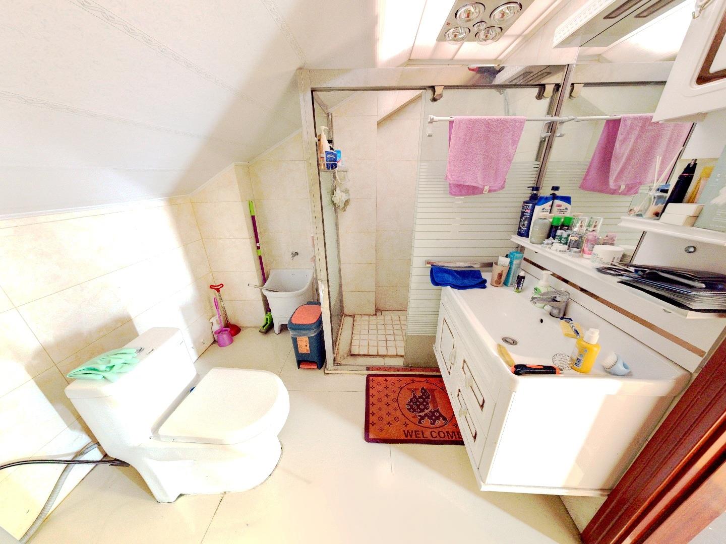 华强城 5室2厅2卫 185.8m&sup2;
