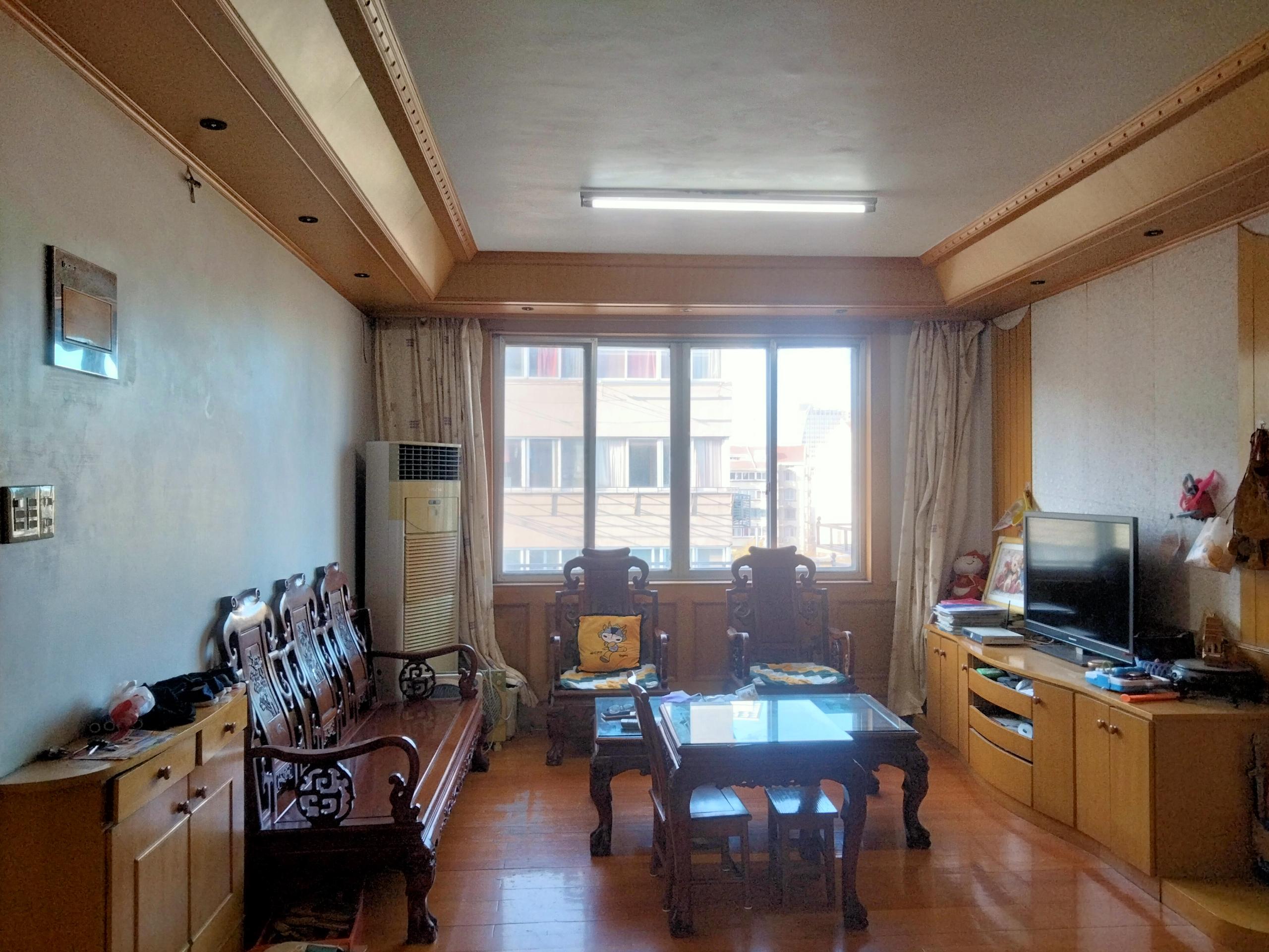 光明东村一期 3室1厅1卫 118m&sup2;