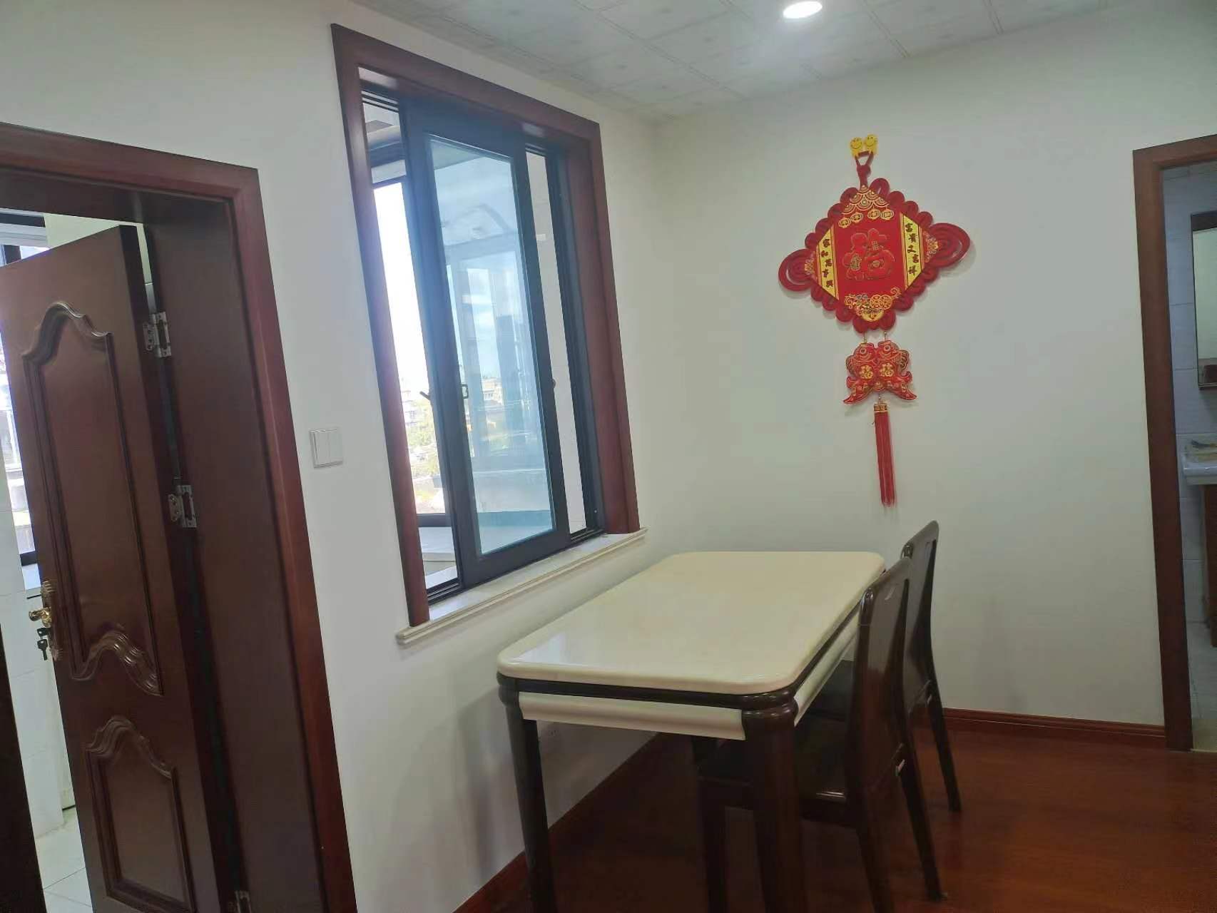 华威园 3室1厅1卫 93m&sup2;