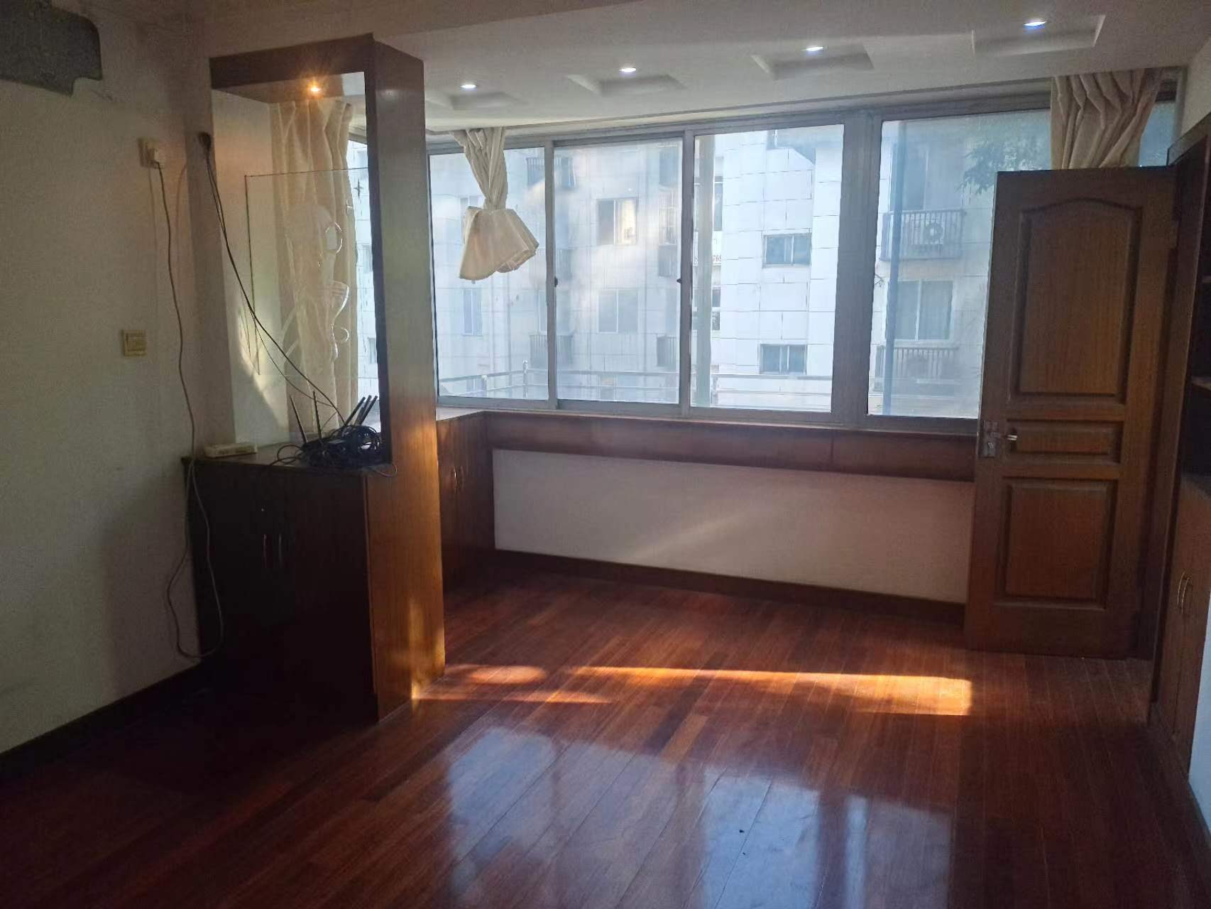 华威园 2室1厅1卫 88m&sup2;