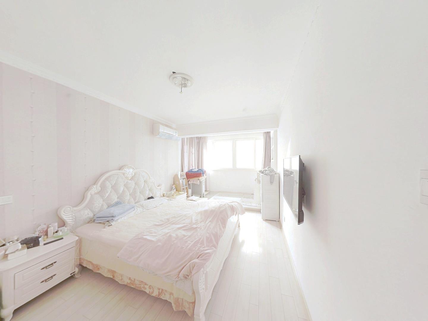 怡园新苑 3室2厅1卫 126m&sup2;