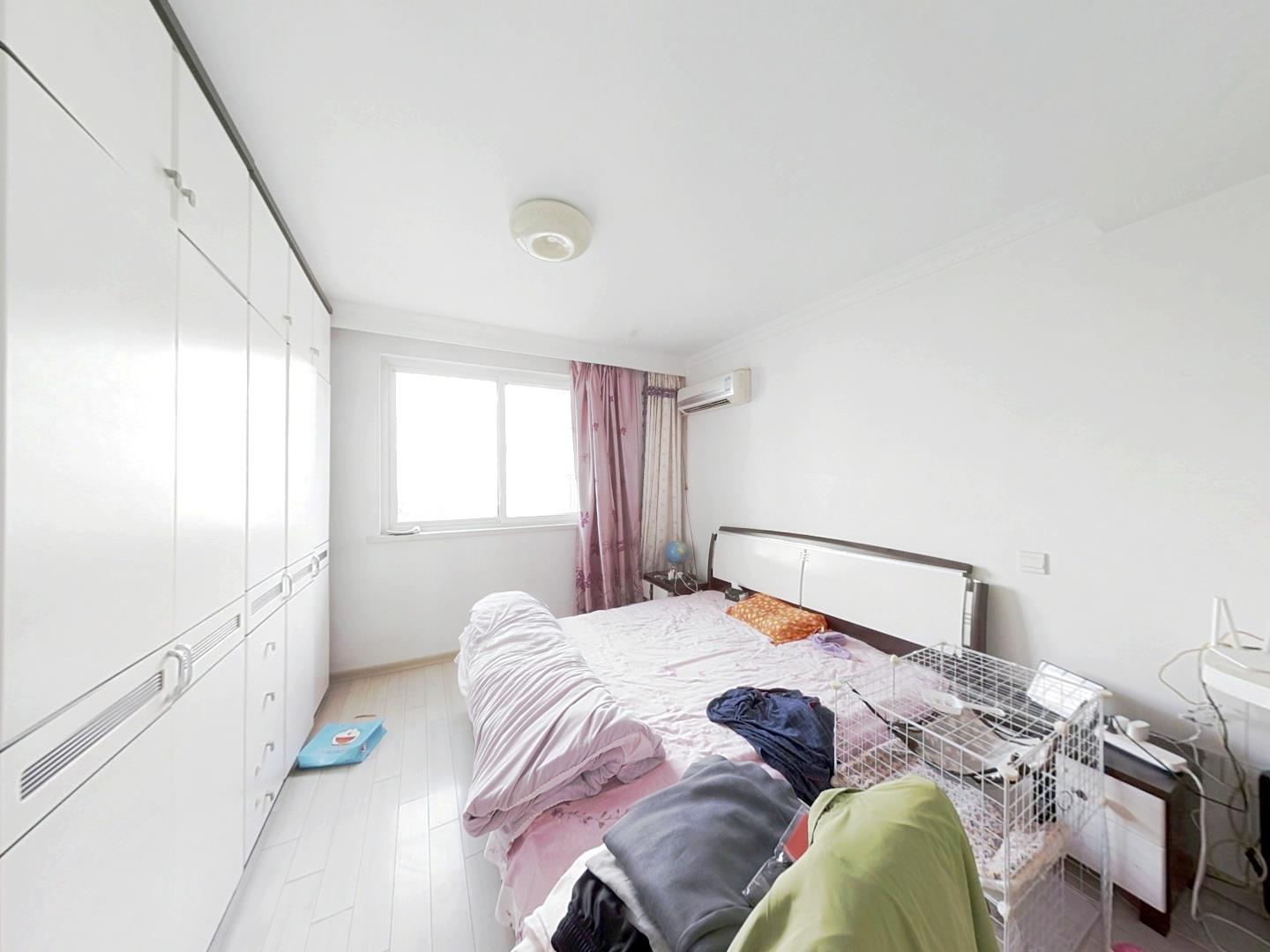 怡园新苑 3室2厅1卫 126m&sup2;