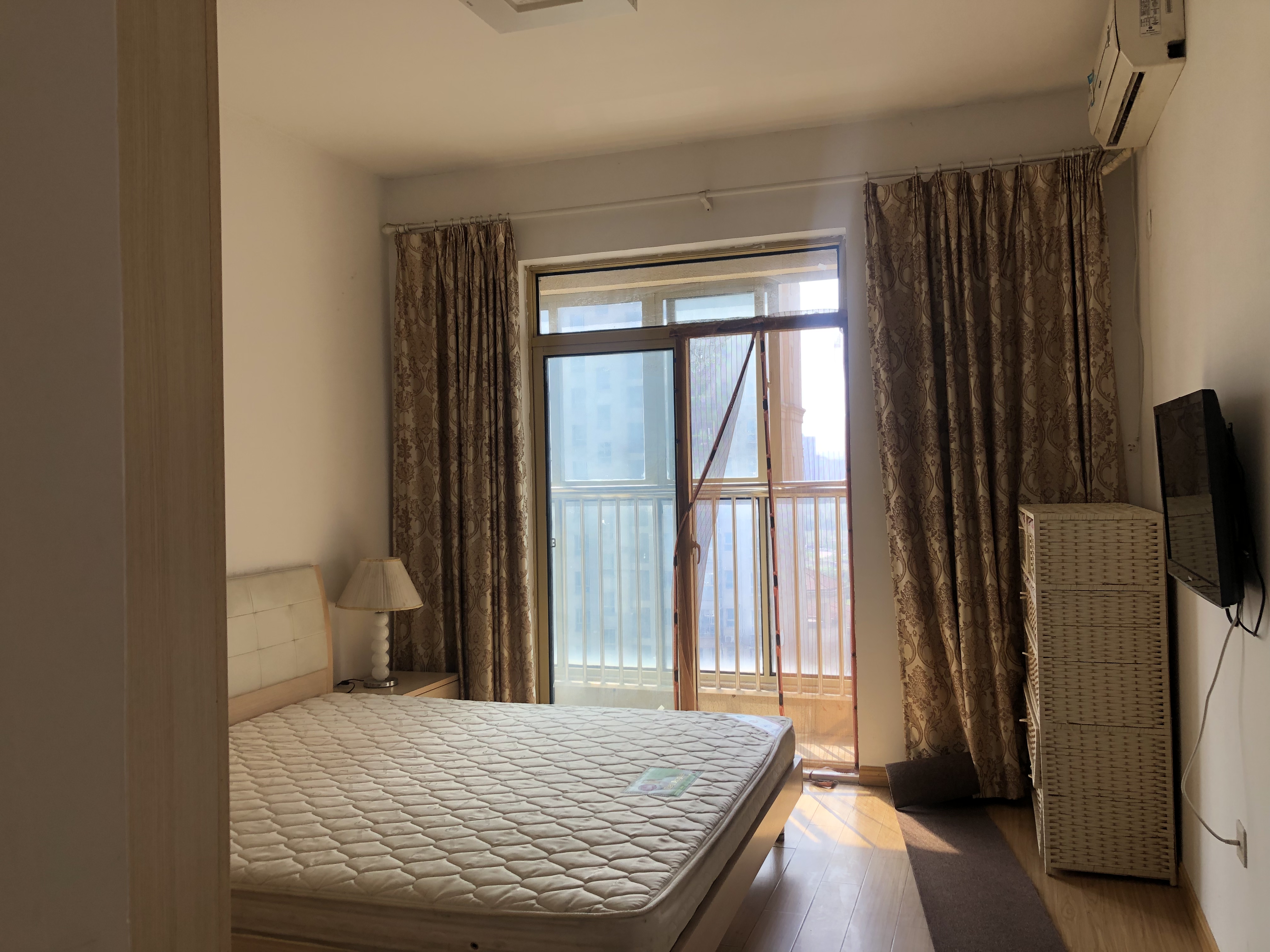 恒盛豪庭 3室2厅1卫 132m&sup2;