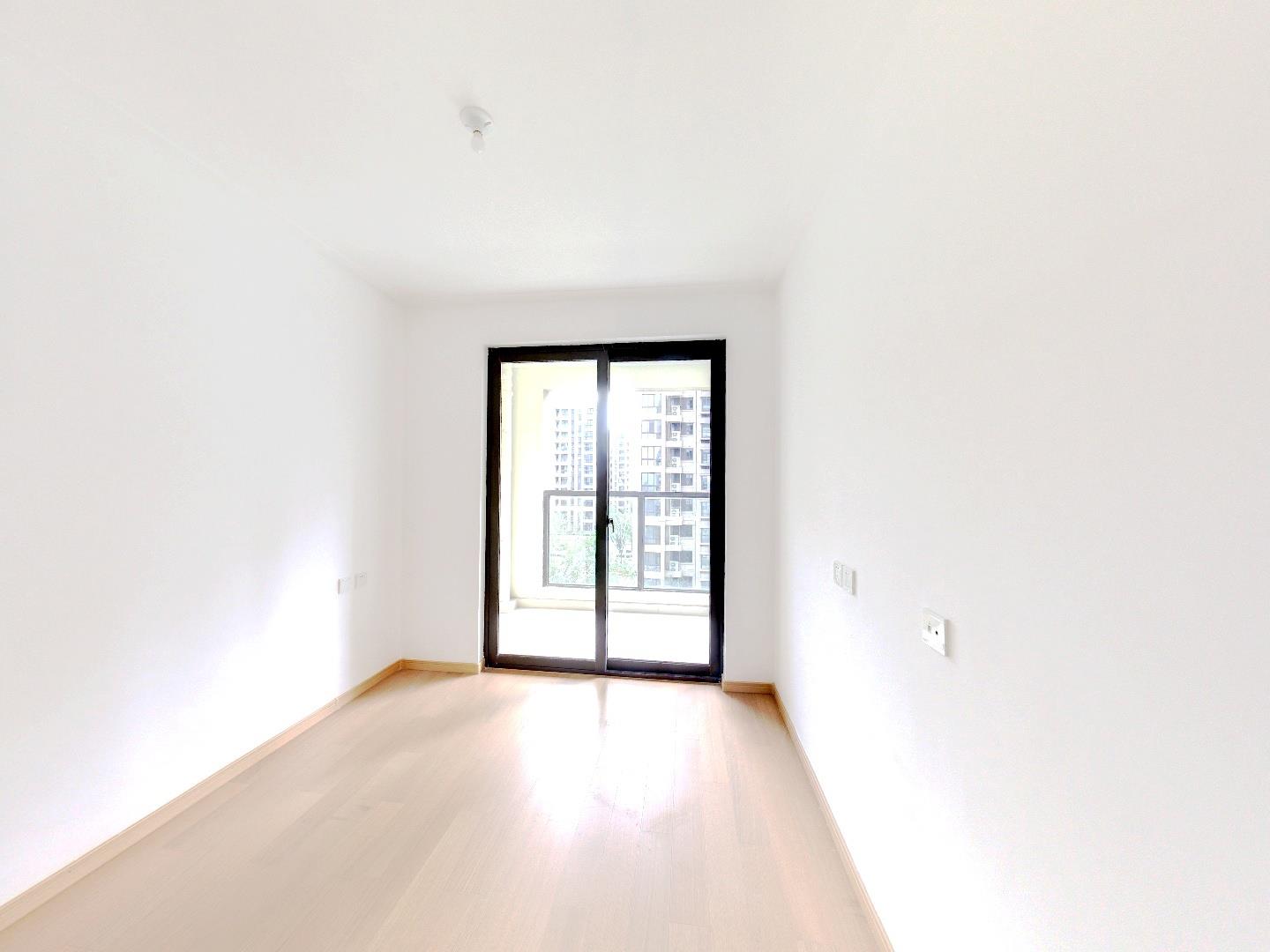 时光漫城 3室2厅2卫 125m&sup2;