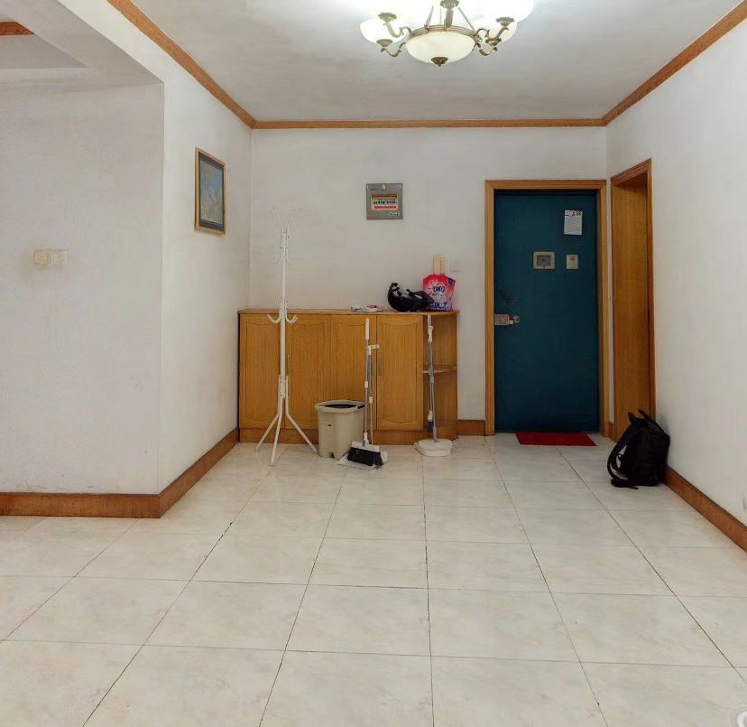 城南东苑 3室1厅1卫 130m&sup2;