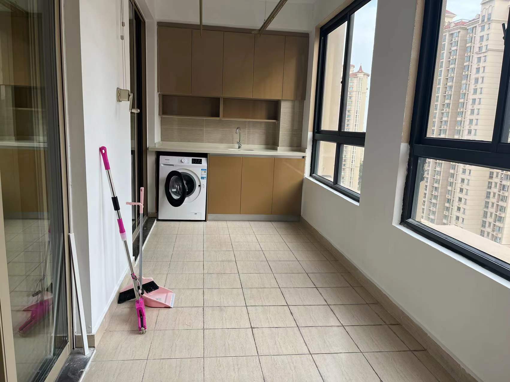 中南世纪花城三期 4室2厅2卫 143m&sup2;