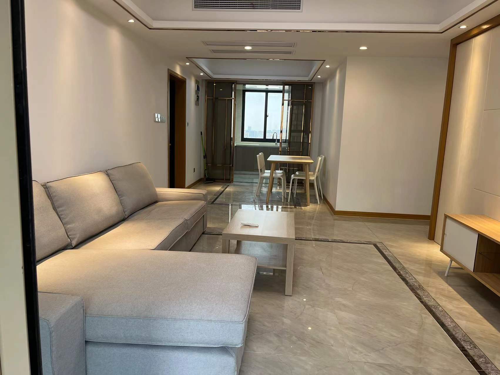 中南世纪花城三期 4室2厅2卫 143m&sup2;