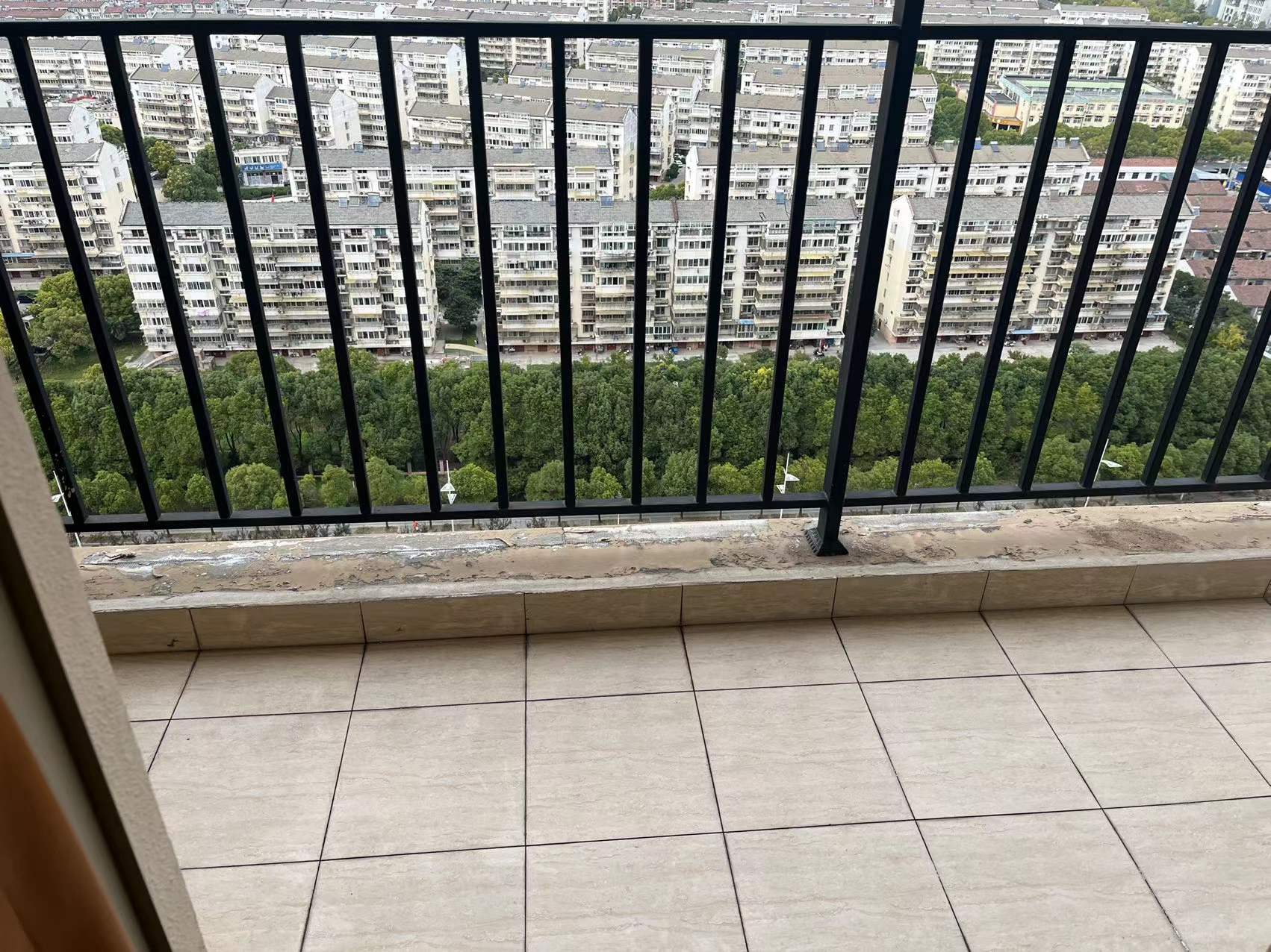 中南世纪花城三期 4室2厅2卫 143m&sup2;