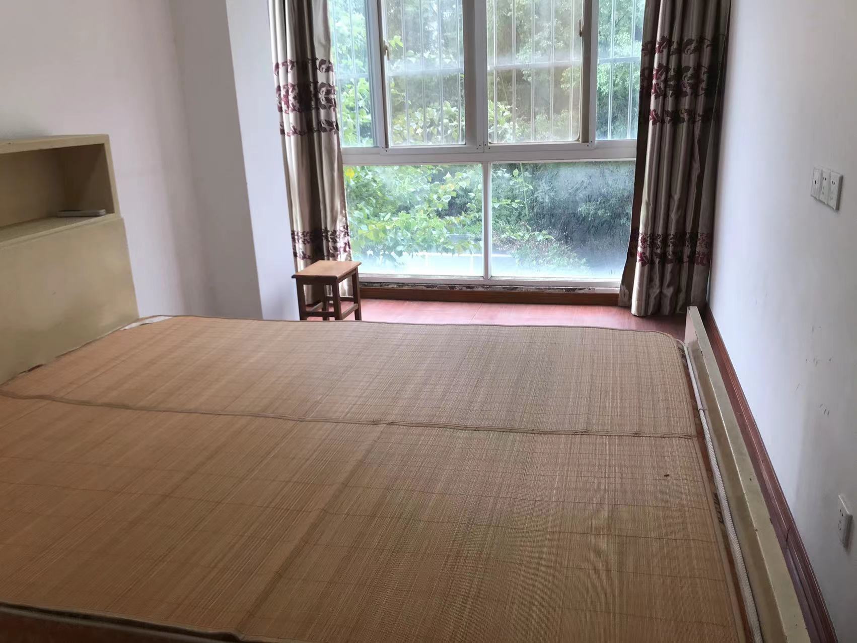四季绿苑 3室2厅1卫 110.00m&sup2;