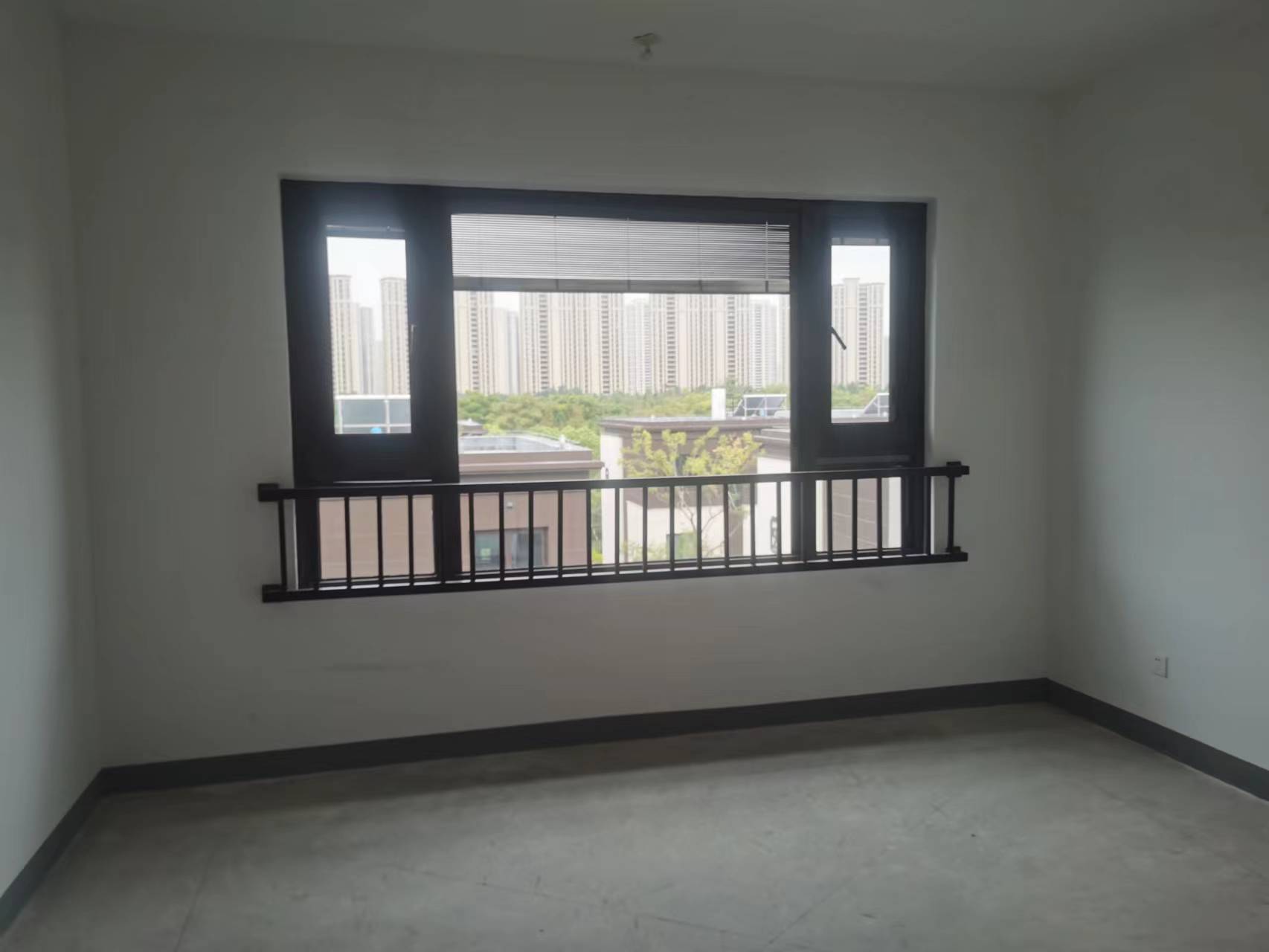 春风南岸东园 4室2厅3卫 138m&sup2;