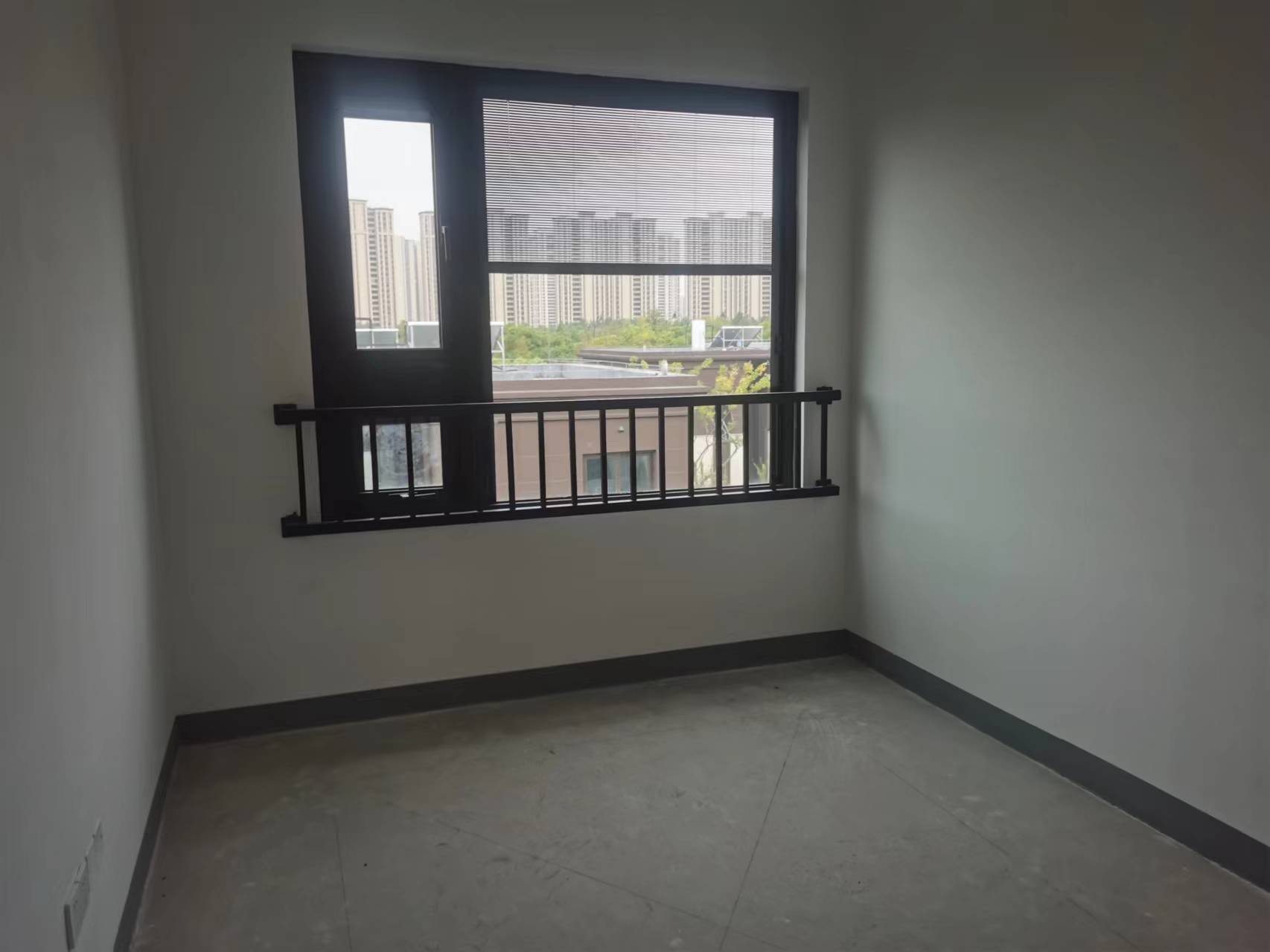 春风南岸东园 4室2厅3卫 138m&sup2;