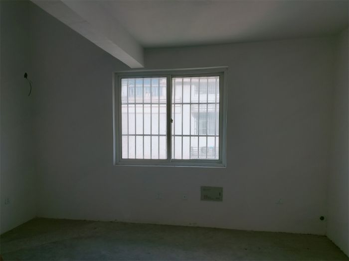 幸福新居 3室2厅1卫 150m&sup2;