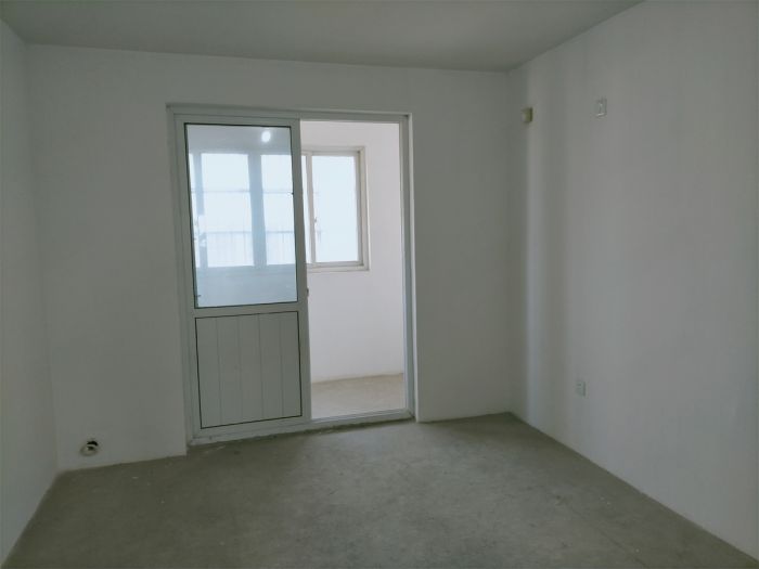 幸福新居 3室2厅1卫 150m&sup2;
