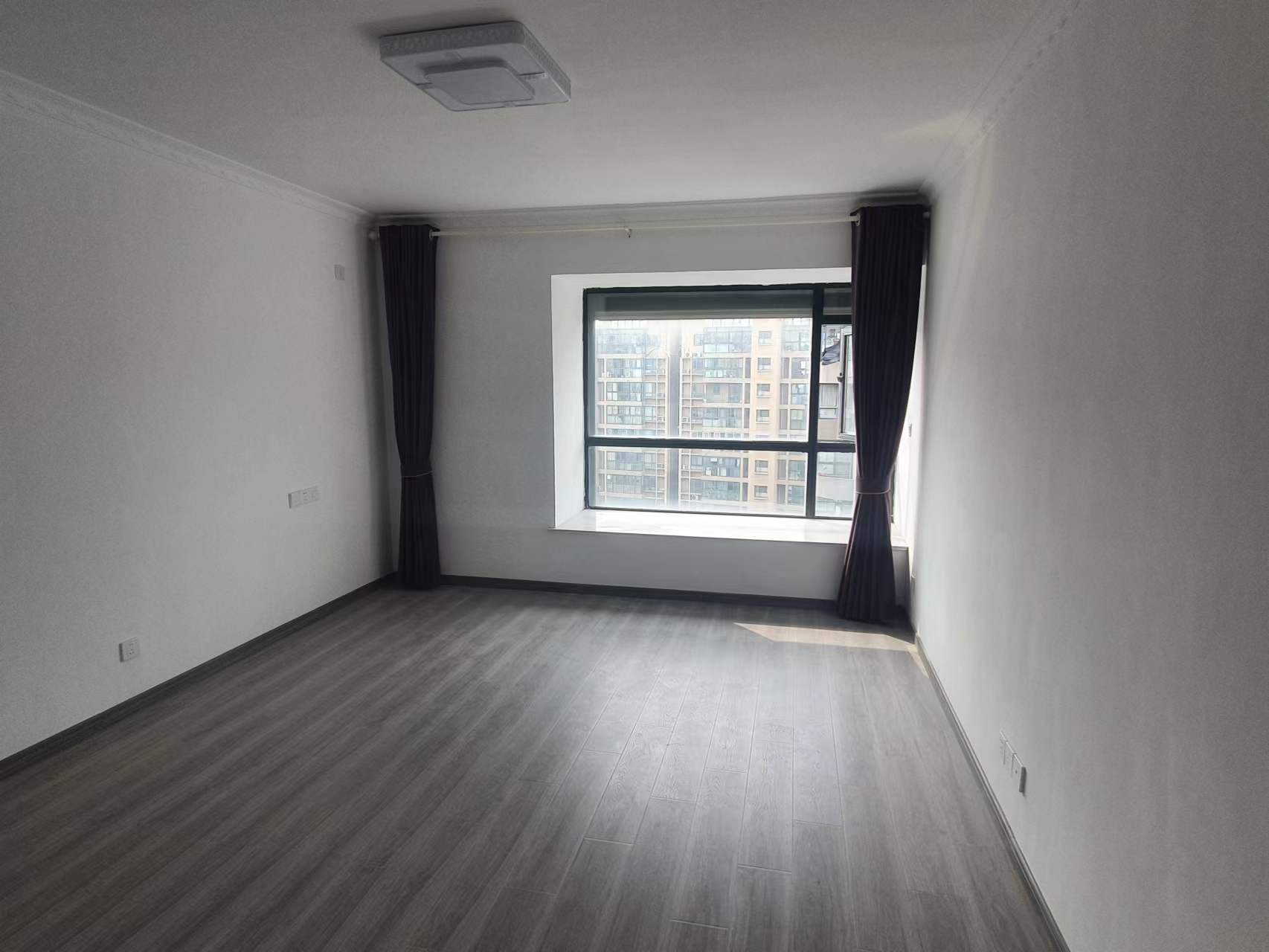 军山汇贤居 4室2厅2卫 160m&sup2;