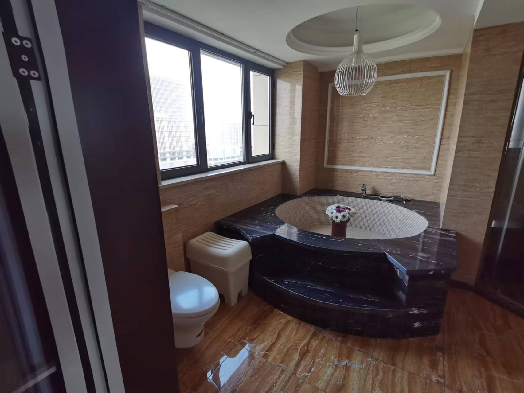 未来锦城 4室2厅2卫 172.73m&sup2;