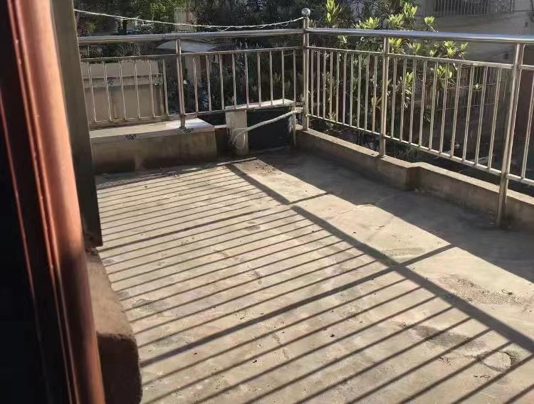 南川园新村 2室1厅1卫 65m&sup2;