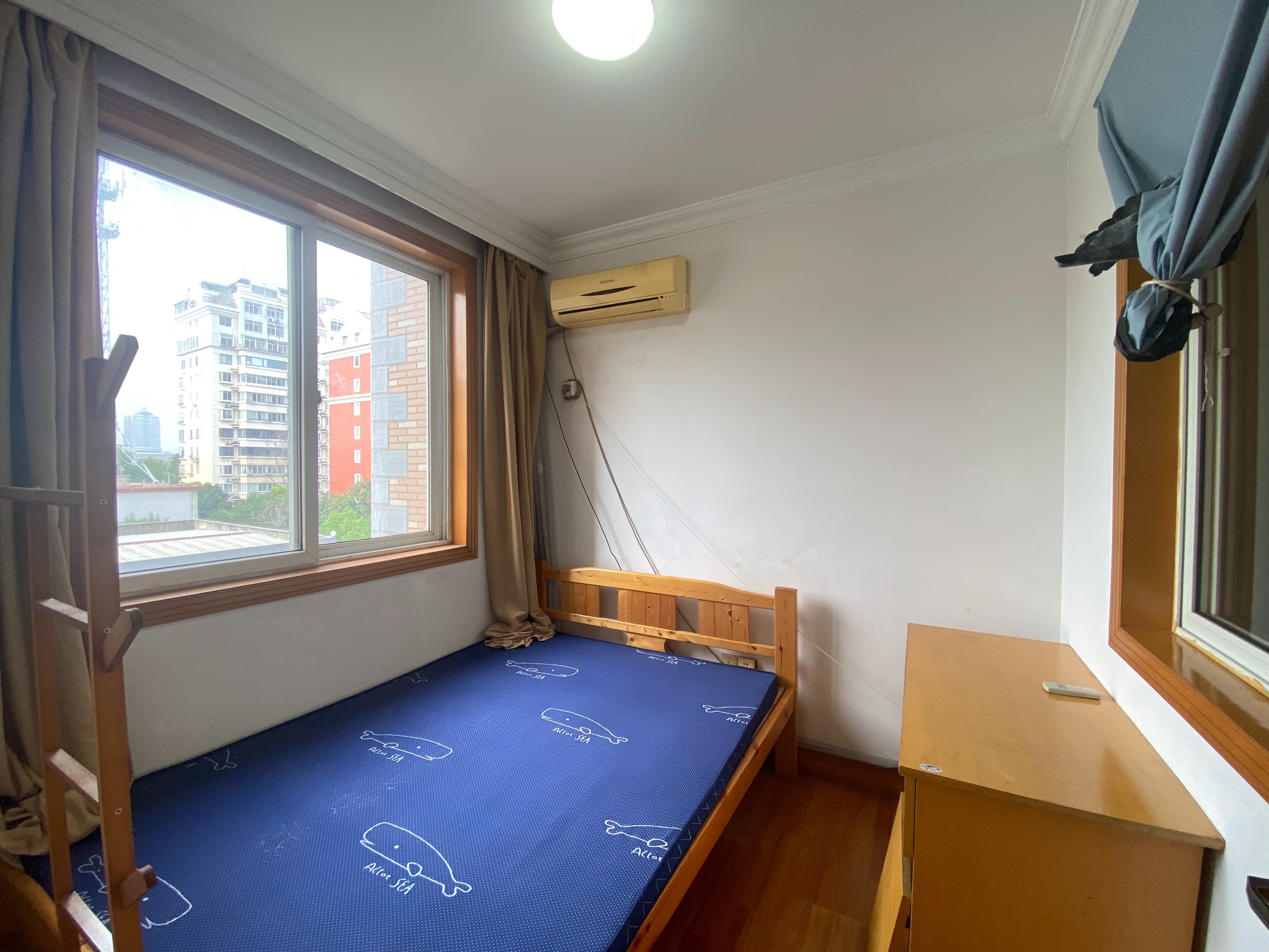 启秀南苑 3室1厅1卫 110m&sup2;