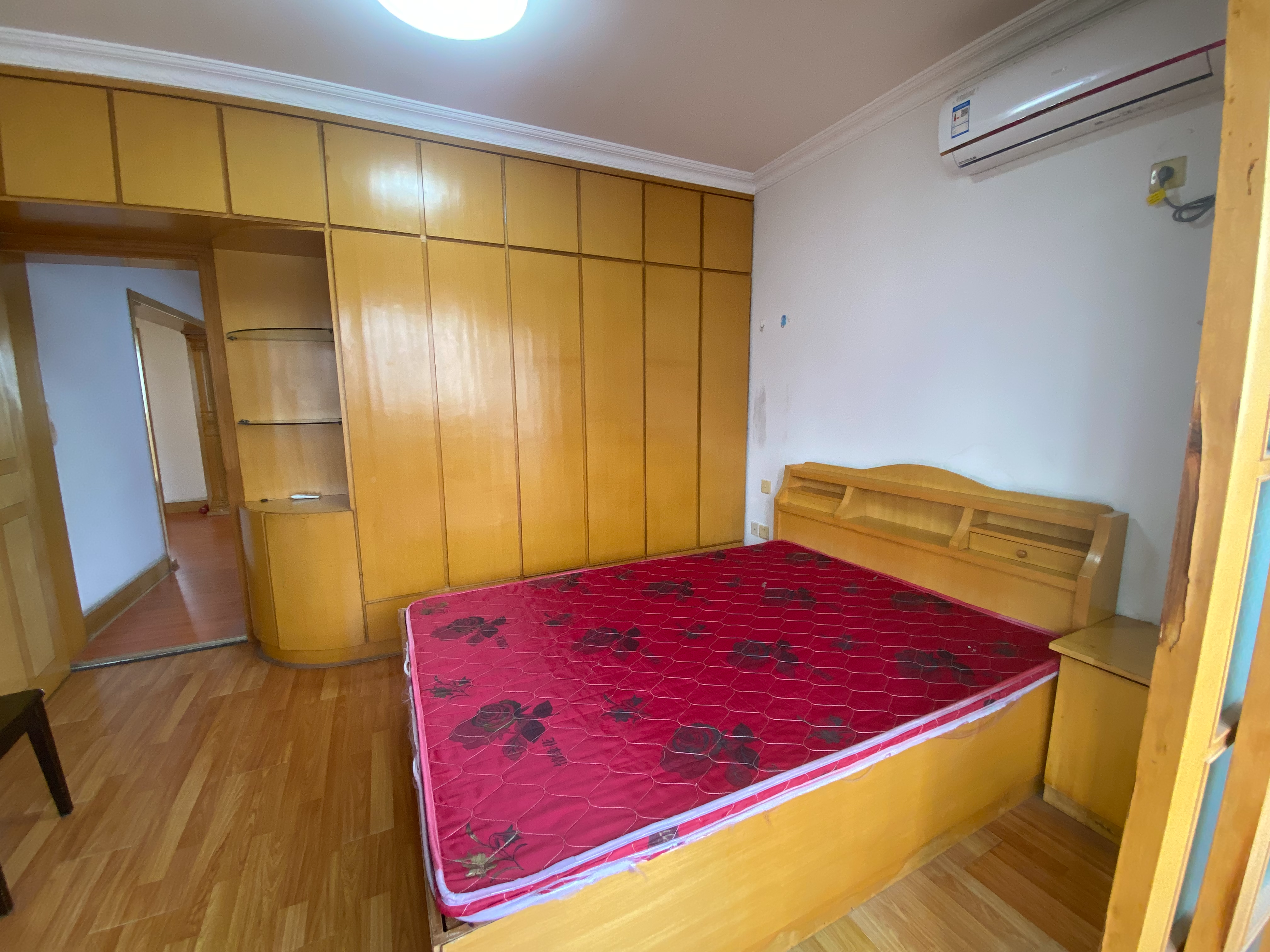 启秀南苑 3室1厅1卫 110m&sup2;