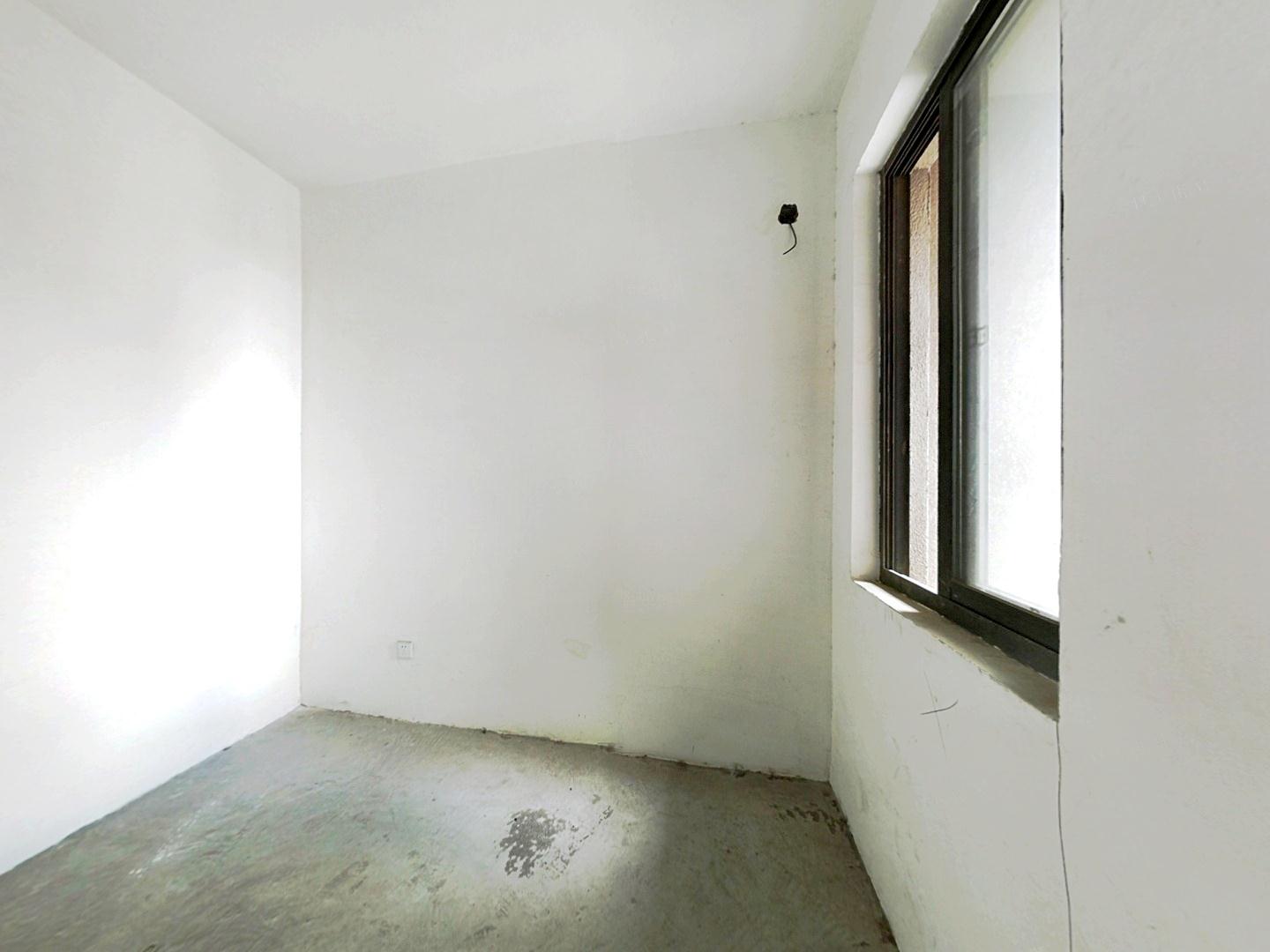 意邦绿墅湾 3室2厅2卫 143m&sup2;