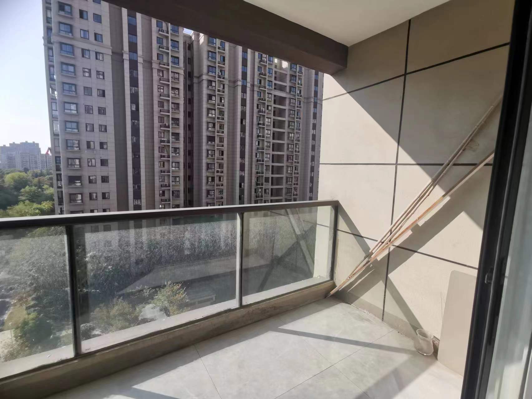 皇家花园北区 3室2厅2卫 144m&sup2;