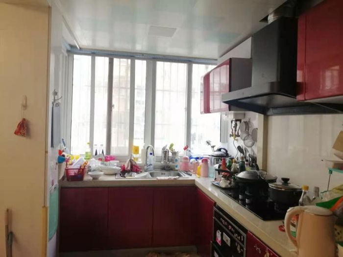 天馨花苑 4室2厅1卫 193m&sup2;