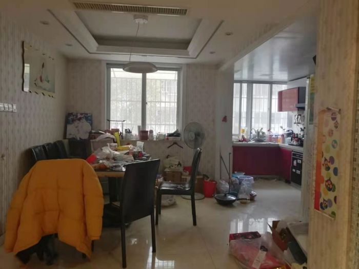 天馨花苑 4室2厅1卫 193m&sup2;