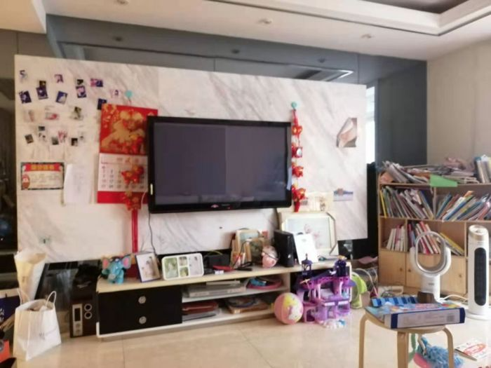 天馨花苑 4室2厅1卫 193m²