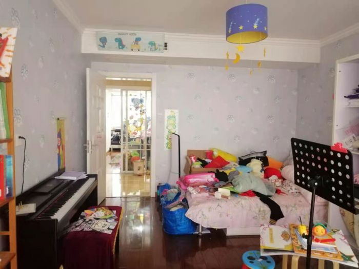 天馨花苑 4室2厅1卫 193m&sup2;