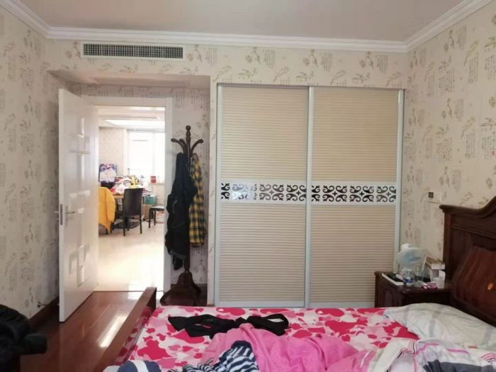 天馨花苑 4室2厅1卫 193m&sup2;
