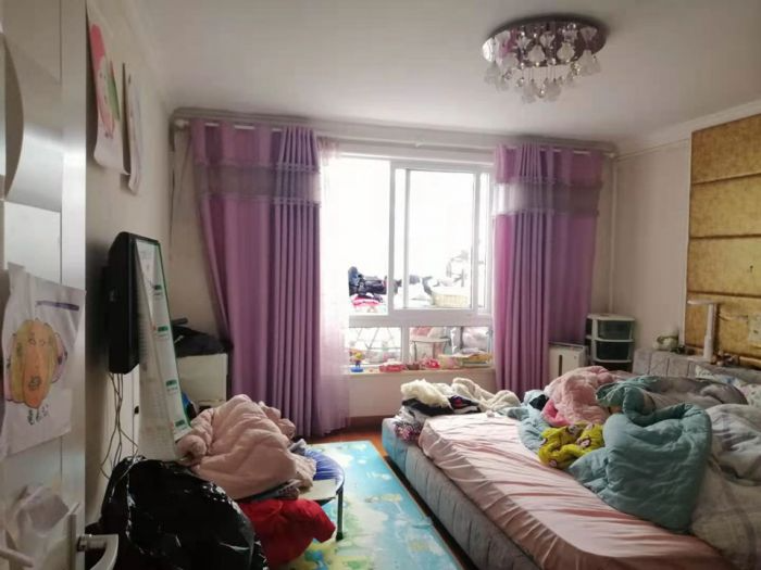 天馨花苑 4室2厅1卫 193m&sup2;