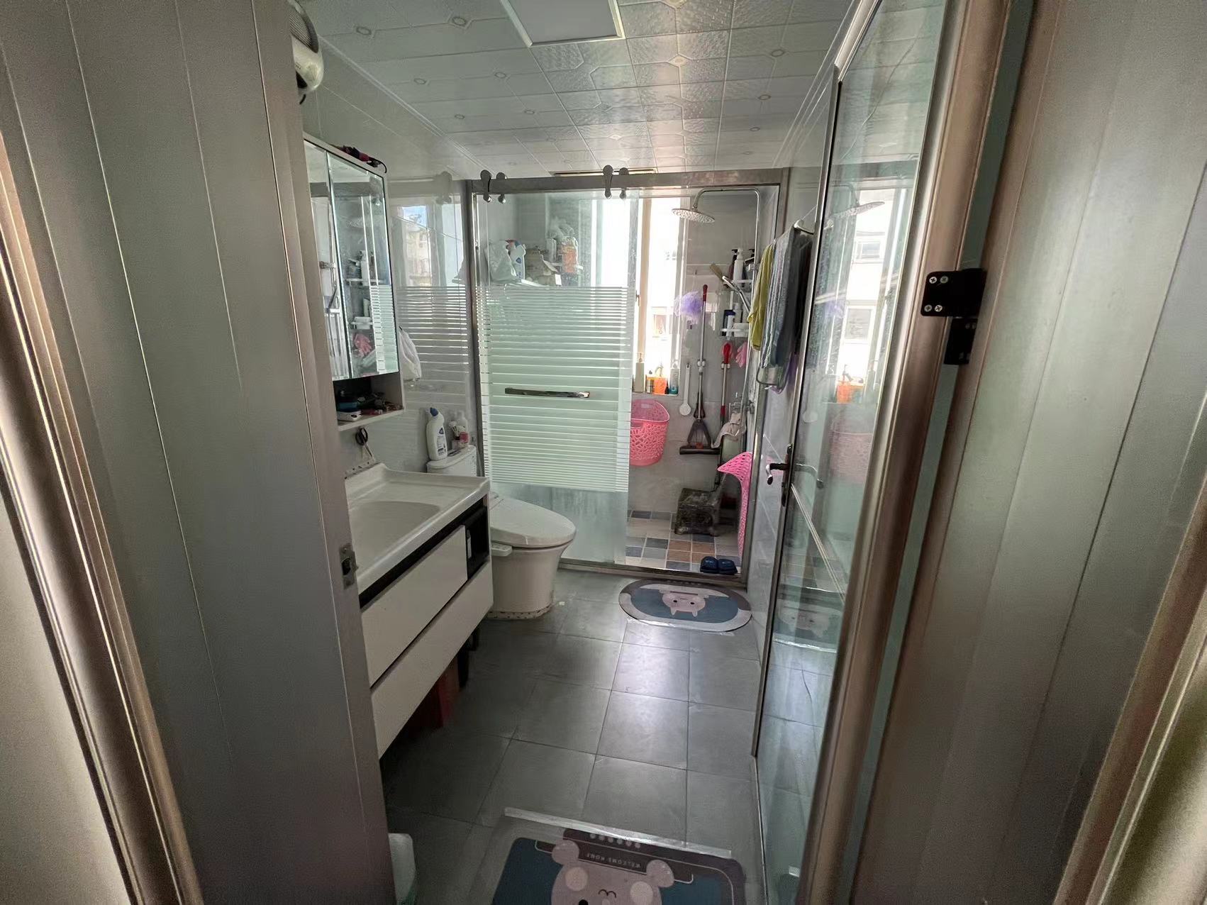 北郭东村北区 5室2厅2卫 130.00m&sup2;