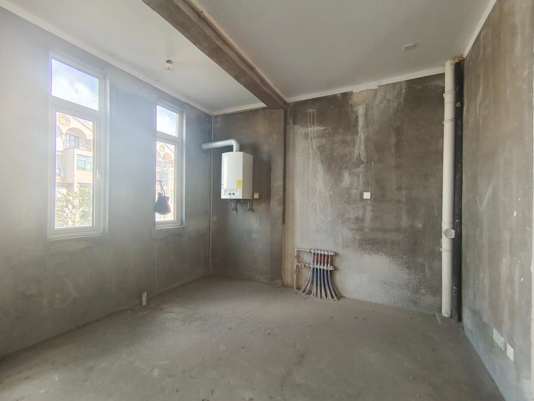 军山花园 5室3厅3卫 233m&sup2;