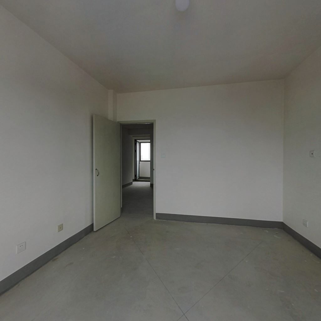 兴石花园 3室1厅1卫 106m&sup2;
