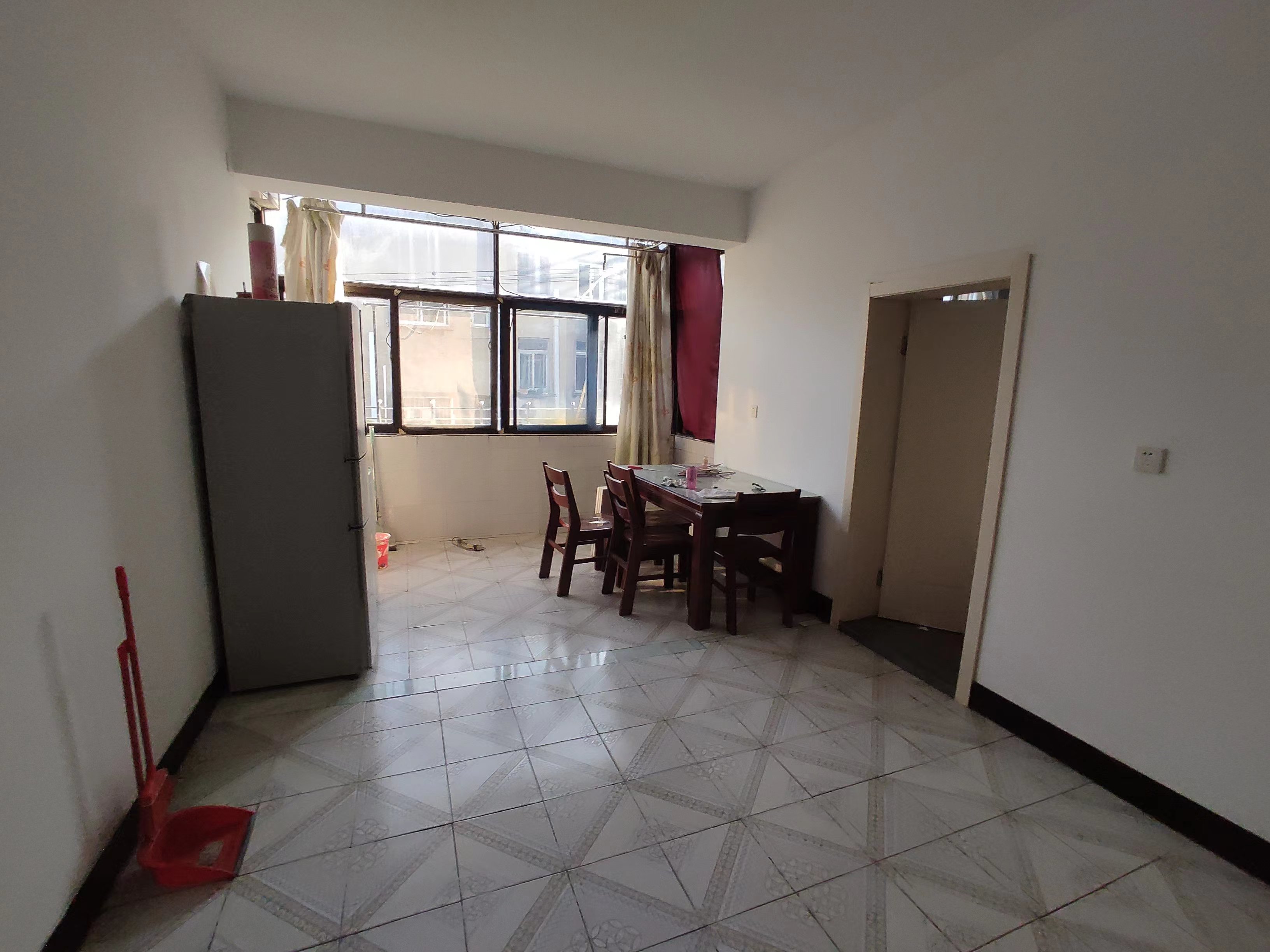 新建路新村 1室1厅1卫 45m&sup2;