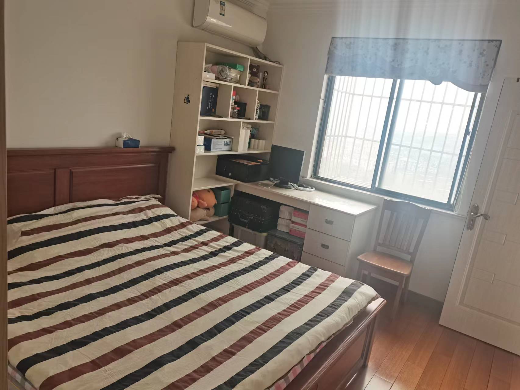 华能大厦 2室1厅1卫 68m&sup2;