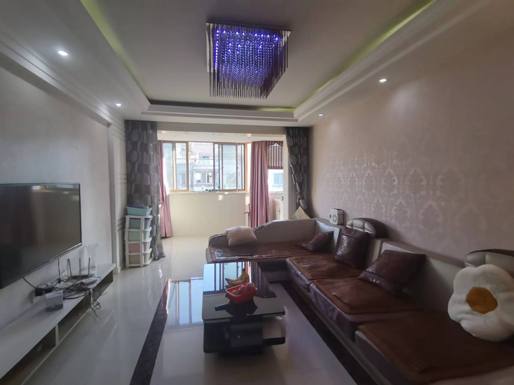 天都花苑 6室2厅2卫 213.83m&sup2;